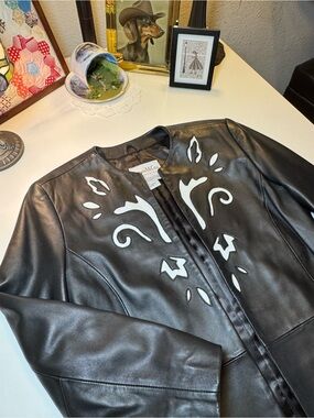 Pamela McCoy Black Leather Jacket with White Cutout Motif XS Like New